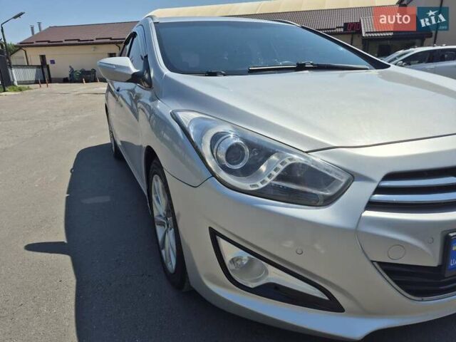 Серый Хендай и40, объемом двигателя 1.7 л и пробегом 245 тыс. км за 9800 $, фото 7 на Automoto.ua