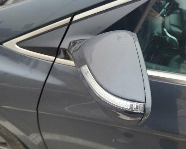 Серый Хендай и40, объемом двигателя 1.7 л и пробегом 238 тыс. км за 8500 $, фото 3 на Automoto.ua