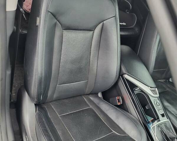 Серый Хендай и40, объемом двигателя 1.7 л и пробегом 238 тыс. км за 8500 $, фото 19 на Automoto.ua