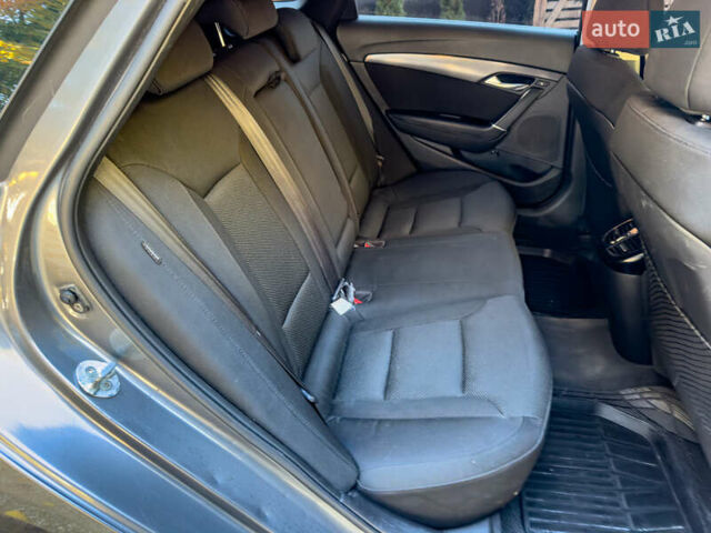 Серый Хендай и40, объемом двигателя 1.69 л и пробегом 142 тыс. км за 9100 $, фото 89 на Automoto.ua