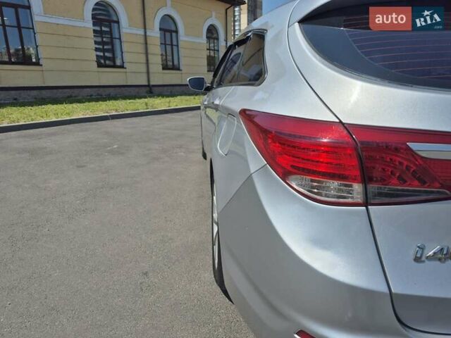 Серый Хендай и40, объемом двигателя 1.7 л и пробегом 245 тыс. км за 9800 $, фото 12 на Automoto.ua