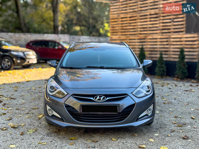 Серый Хендай и40, объемом двигателя 1.69 л и пробегом 142 тыс. км за 9100 $, фото 10 на Automoto.ua