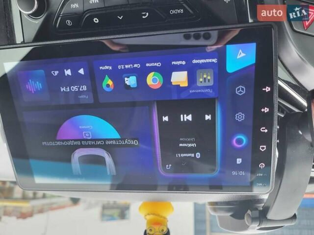 Серый Хендай и40, объемом двигателя 1.7 л и пробегом 238 тыс. км за 8500 $, фото 1 на Automoto.ua