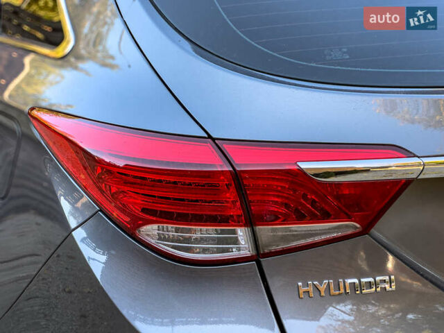 Серый Хендай и40, объемом двигателя 1.69 л и пробегом 142 тыс. км за 9100 $, фото 42 на Automoto.ua