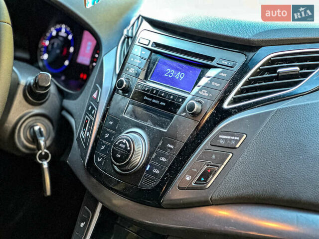 Серый Хендай и40, объемом двигателя 1.69 л и пробегом 142 тыс. км за 9100 $, фото 98 на Automoto.ua