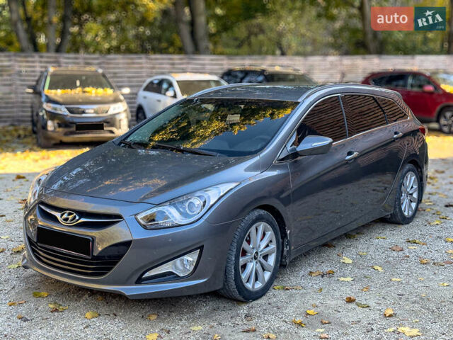 Серый Хендай и40, объемом двигателя 1.69 л и пробегом 142 тыс. км за 9100 $, фото 13 на Automoto.ua