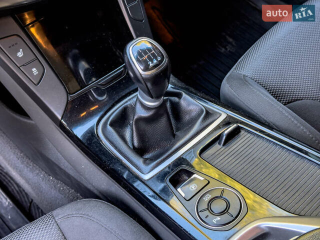 Серый Хендай и40, объемом двигателя 1.69 л и пробегом 142 тыс. км за 9100 $, фото 59 на Automoto.ua