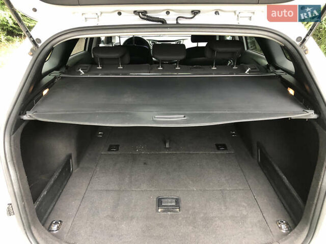 Серый Хендай и40, объемом двигателя 1.7 л и пробегом 174 тыс. км за 7900 $, фото 8 на Automoto.ua