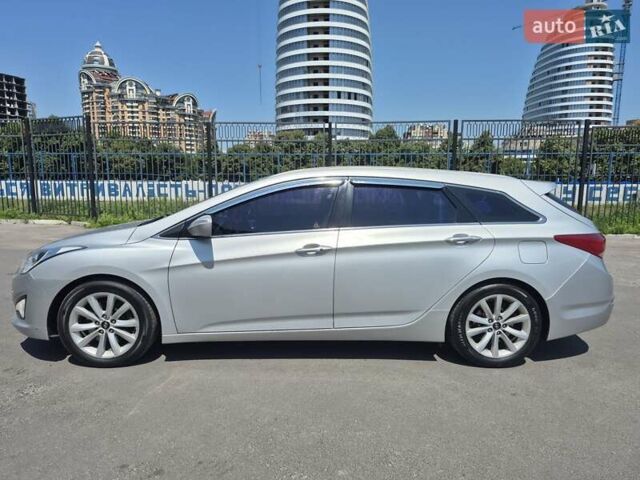 Серый Хендай и40, объемом двигателя 1.7 л и пробегом 245 тыс. км за 9800 $, фото 3 на Automoto.ua