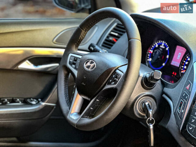 Серый Хендай и40, объемом двигателя 1.69 л и пробегом 142 тыс. км за 9100 $, фото 97 на Automoto.ua