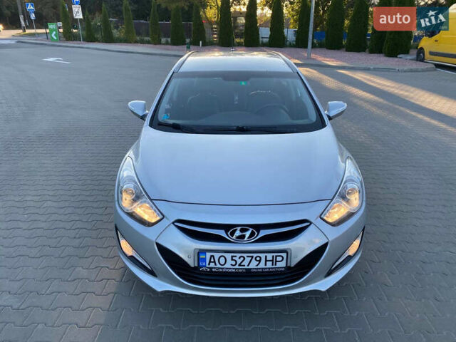 Сірий Хендай і40, об'ємом двигуна 1.69 л та пробігом 202 тис. км за 8600 $, фото 9 на Automoto.ua