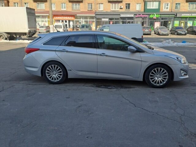 Серый Хендай и40, объемом двигателя 1.7 л и пробегом 261 тыс. км за 9900 $, фото 1 на Automoto.ua