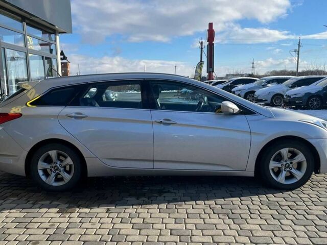 Серый Хендай и40, объемом двигателя 1.7 л и пробегом 180 тыс. км за 10300 $, фото 7 на Automoto.ua