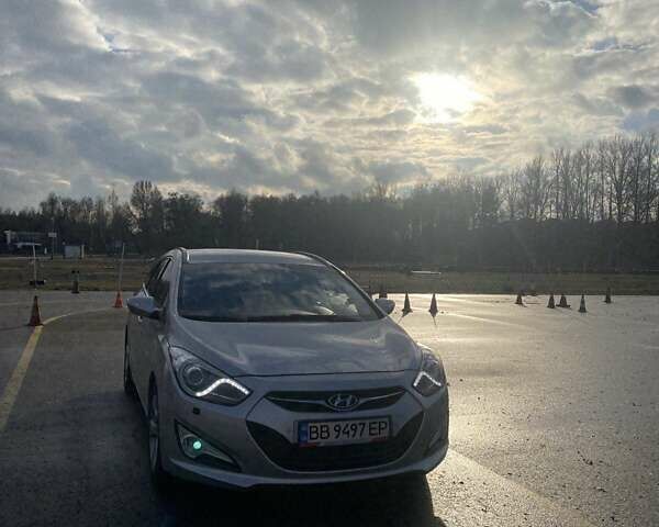 Серый Хендай и40, объемом двигателя 1.7 л и пробегом 280 тыс. км за 9299 $, фото 20 на Automoto.ua