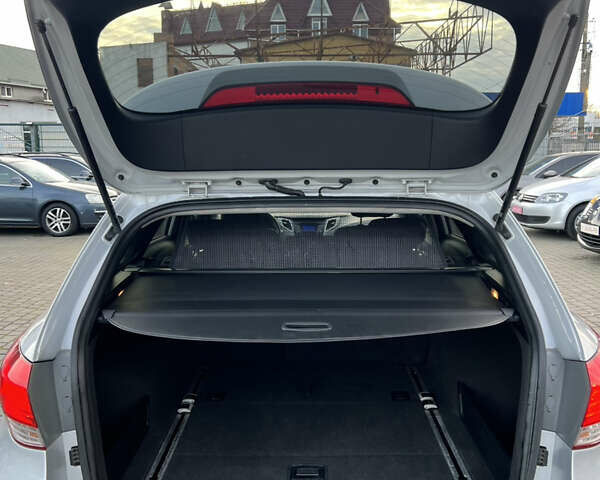 Серый Хендай и40, объемом двигателя 1.7 л и пробегом 169 тыс. км за 8100 $, фото 14 на Automoto.ua