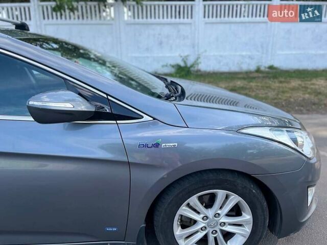 Серый Хендай и40, объемом двигателя 1.69 л и пробегом 23 тыс. км за 8998 $, фото 17 на Automoto.ua