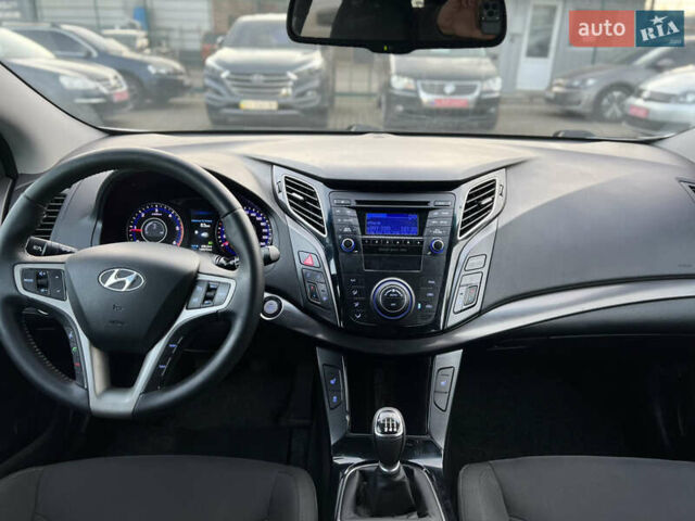 Серый Хендай и40, объемом двигателя 1.7 л и пробегом 169 тыс. км за 8100 $, фото 11 на Automoto.ua