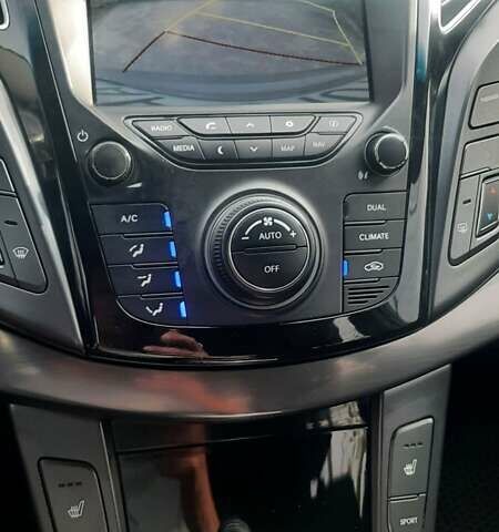 Серый Хендай и40, объемом двигателя 1.69 л и пробегом 248 тыс. км за 10499 $, фото 14 на Automoto.ua