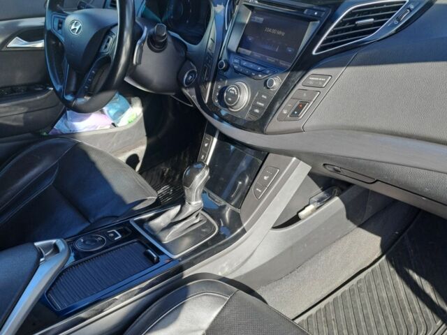 Серый Хендай и40, объемом двигателя 1.7 л и пробегом 261 тыс. км за 9900 $, фото 11 на Automoto.ua