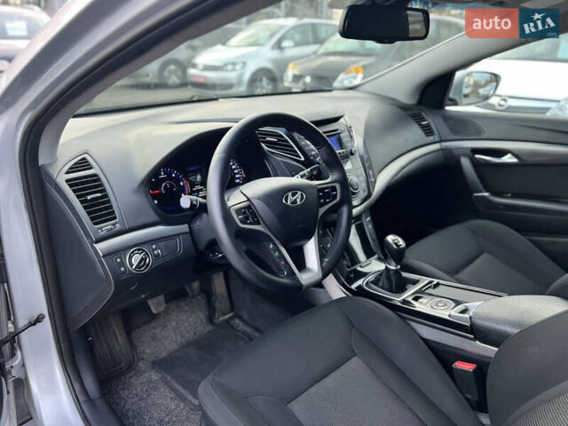 Серый Хендай и40, объемом двигателя 1.7 л и пробегом 169 тыс. км за 8100 $, фото 10 на Automoto.ua