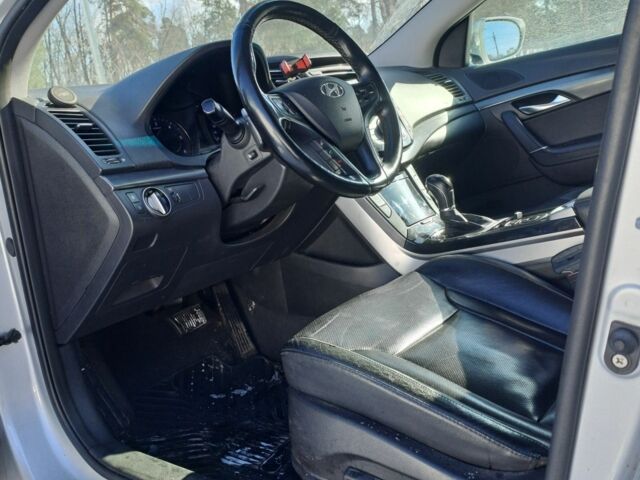 Серый Хендай и40, объемом двигателя 1.7 л и пробегом 261 тыс. км за 9900 $, фото 9 на Automoto.ua