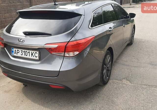 Сірий Хендай і40, об'ємом двигуна 1.69 л та пробігом 248 тис. км за 10300 $, фото 4 на Automoto.ua