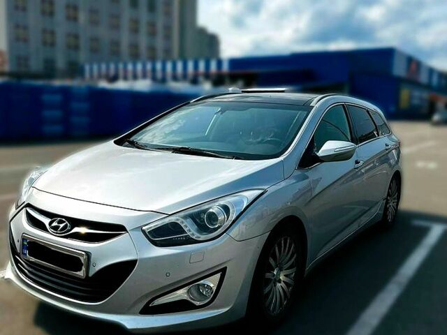 Серый Хендай и40, объемом двигателя 2 л и пробегом 268 тыс. км за 9900 $, фото 4 на Automoto.ua