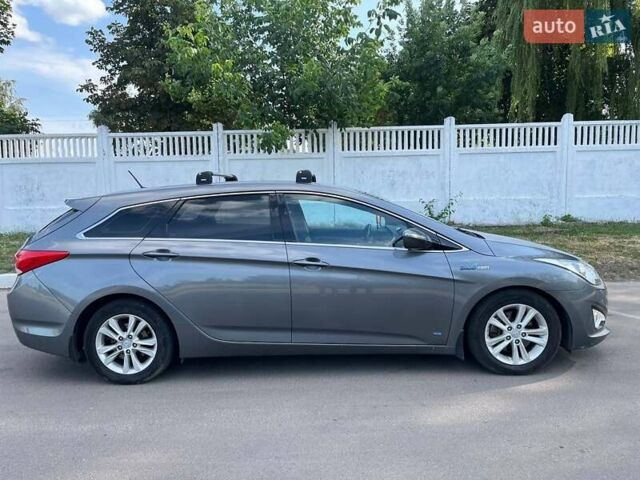 Серый Хендай и40, объемом двигателя 1.69 л и пробегом 23 тыс. км за 8998 $, фото 9 на Automoto.ua