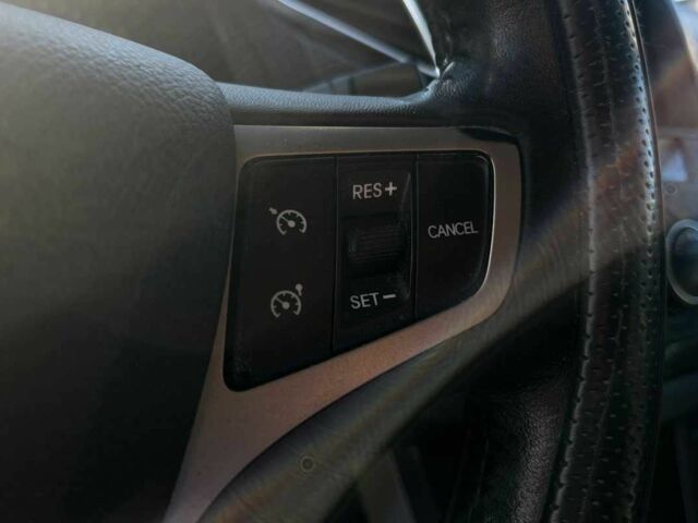 Серый Хендай и40, объемом двигателя 1.7 л и пробегом 180 тыс. км за 10300 $, фото 14 на Automoto.ua