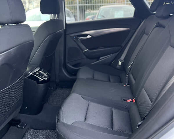 Серый Хендай и40, объемом двигателя 1.7 л и пробегом 169 тыс. км за 8100 $, фото 15 на Automoto.ua