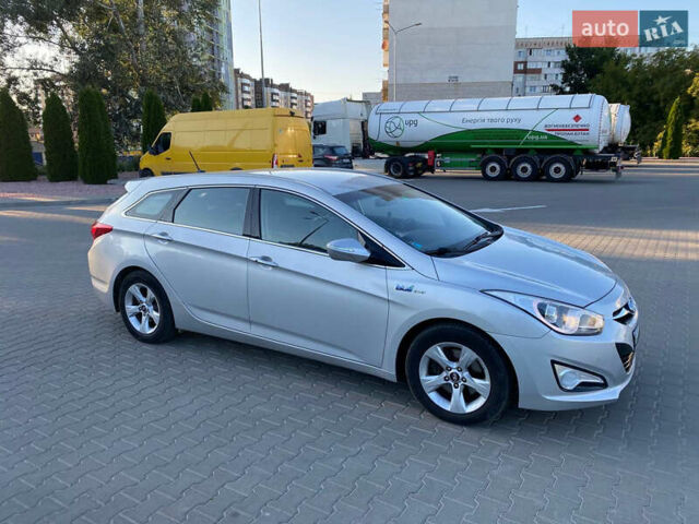 Сірий Хендай і40, об'ємом двигуна 1.69 л та пробігом 202 тис. км за 8600 $, фото 16 на Automoto.ua