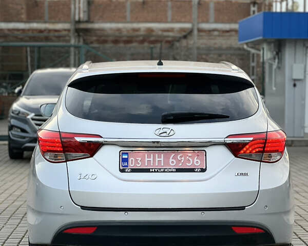 Серый Хендай и40, объемом двигателя 1.7 л и пробегом 169 тыс. км за 8100 $, фото 4 на Automoto.ua