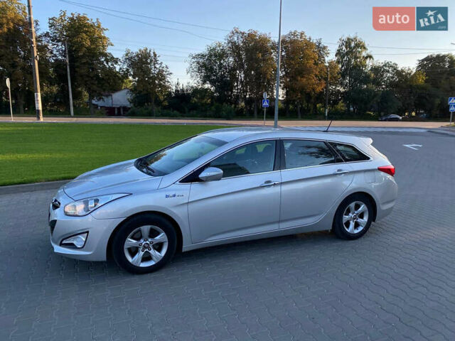 Сірий Хендай і40, об'ємом двигуна 1.69 л та пробігом 202 тис. км за 8600 $, фото 5 на Automoto.ua