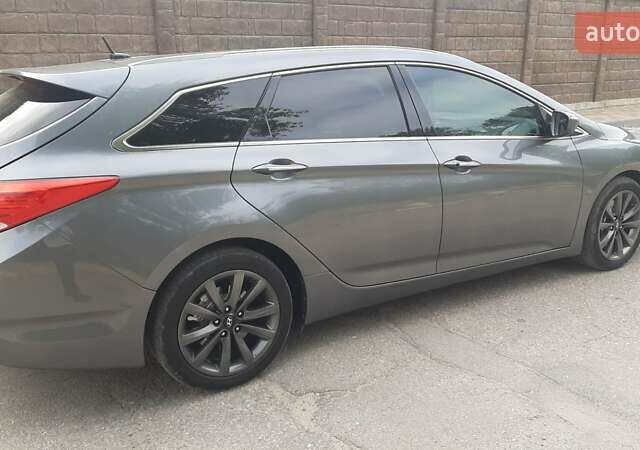 Сірий Хендай і40, об'ємом двигуна 1.69 л та пробігом 248 тис. км за 10300 $, фото 6 на Automoto.ua