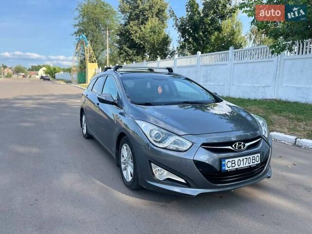 Серый Хендай и40, объемом двигателя 1.69 л и пробегом 23 тыс. км за 8998 $, фото 4 на Automoto.ua