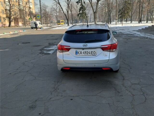 Серый Хендай и40, объемом двигателя 1.7 л и пробегом 261 тыс. км за 9900 $, фото 3 на Automoto.ua