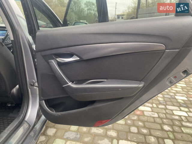 Серый Хендай и40, объемом двигателя 1.7 л и пробегом 188 тыс. км за 9500 $, фото 24 на Automoto.ua