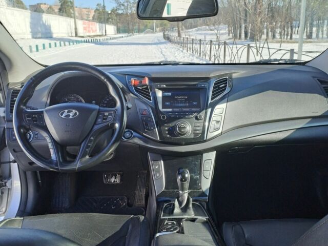 Серый Хендай и40, объемом двигателя 1.7 л и пробегом 261 тыс. км за 9900 $, фото 14 на Automoto.ua