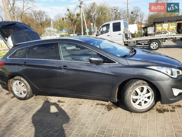 Серый Хендай и40, объемом двигателя 1.7 л и пробегом 220 тыс. км за 10200 $, фото 5 на Automoto.ua