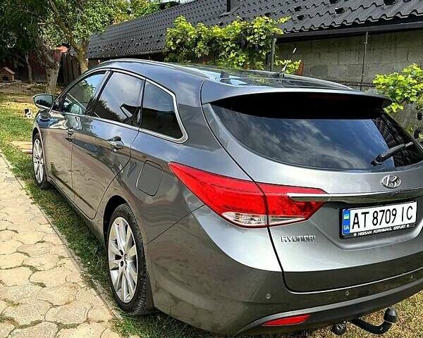 Сірий Хендай і40, об'ємом двигуна 1.7 л та пробігом 200 тис. км за 10200 $, фото 3 на Automoto.ua