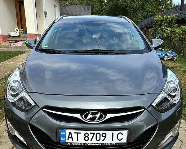 Сірий Хендай і40, об'ємом двигуна 1.7 л та пробігом 200 тис. км за 10200 $, фото 12 на Automoto.ua