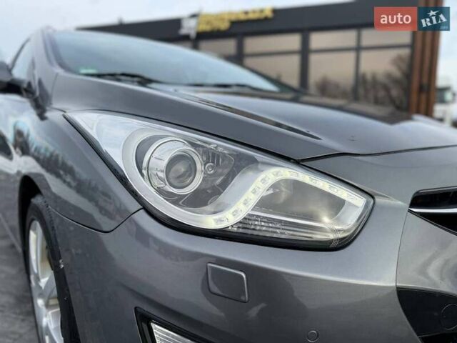 Серый Хендай и40, объемом двигателя 1.7 л и пробегом 210 тыс. км за 10599 $, фото 11 на Automoto.ua