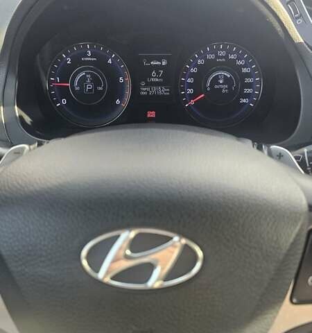 Сірий Хендай і40, об'ємом двигуна 1.7 л та пробігом 272 тис. км за 9200 $, фото 6 на Automoto.ua
