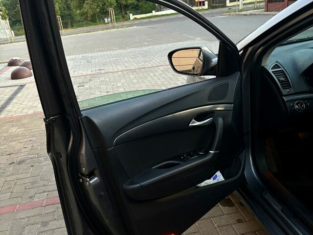 Сірий Хендай і40, об'ємом двигуна 1.7 л та пробігом 200 тис. км за 10200 $, фото 12 на Automoto.ua