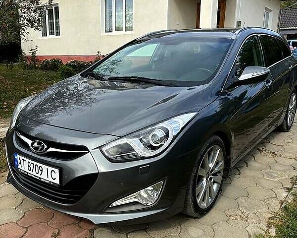 Сірий Хендай і40, об'ємом двигуна 1.7 л та пробігом 200 тис. км за 10200 $, фото 6 на Automoto.ua