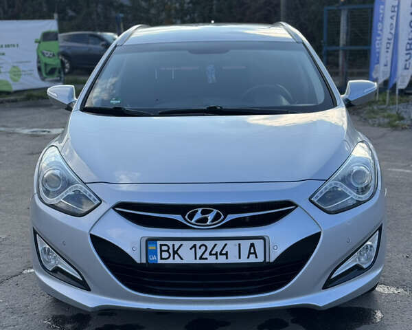 Сірий Хендай і40, об'ємом двигуна 1.69 л та пробігом 220 тис. км за 9499 $, фото 2 на Automoto.ua