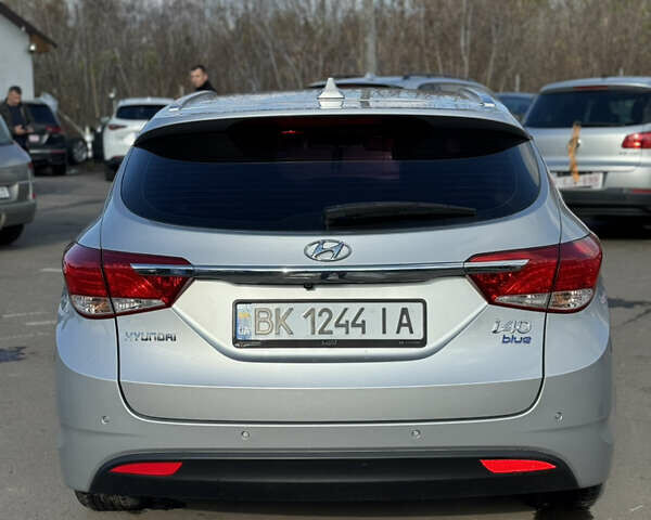 Сірий Хендай і40, об'ємом двигуна 1.69 л та пробігом 220 тис. км за 9499 $, фото 6 на Automoto.ua