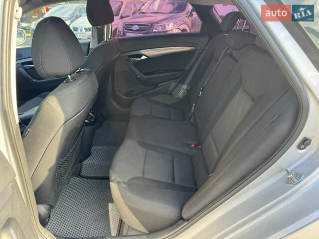 Сірий Хендай і40, об'ємом двигуна 1.69 л та пробігом 220 тис. км за 9499 $, фото 18 на Automoto.ua