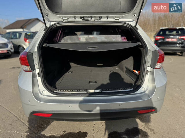 Сірий Хендай і40, об'ємом двигуна 1.69 л та пробігом 220 тис. км за 9499 $, фото 20 на Automoto.ua