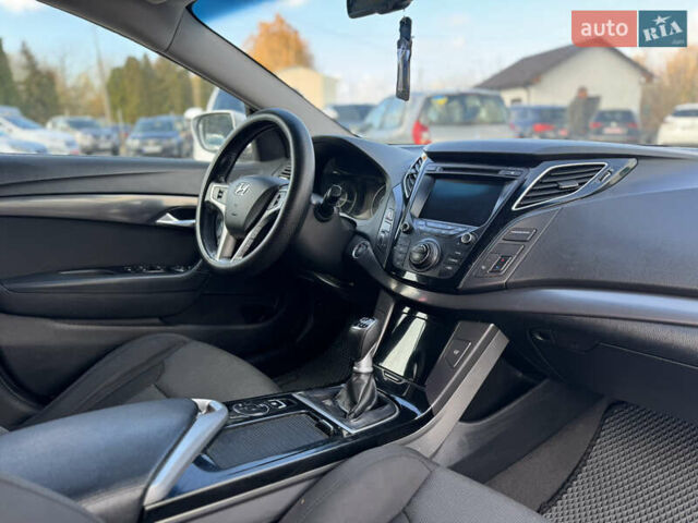 Сірий Хендай і40, об'ємом двигуна 1.69 л та пробігом 220 тис. км за 9499 $, фото 24 на Automoto.ua